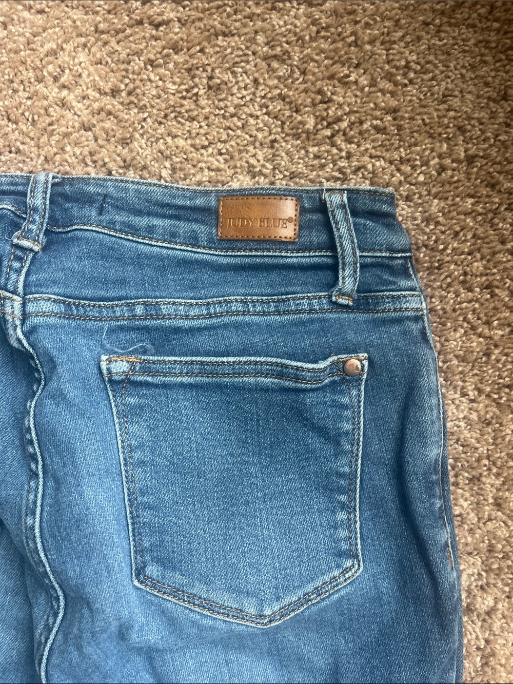 Judy Blue Medium Wash High-Rise Skinny Jeans with Frayed Ankles Size 28 - Picture 6 of 7